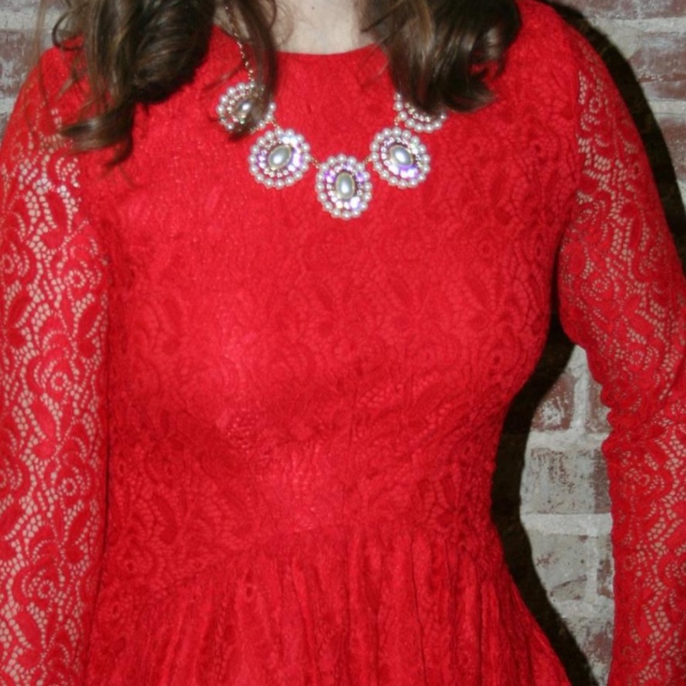 Sparkly formal necklace